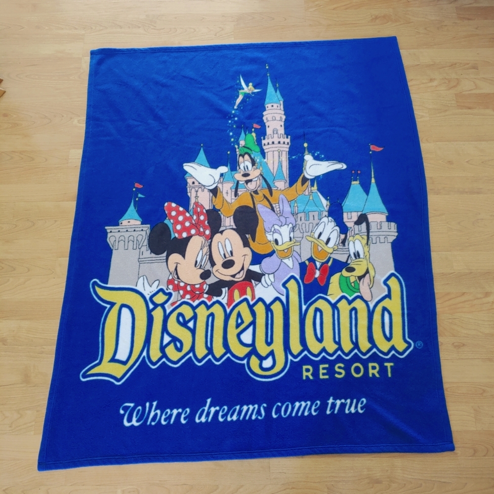 Disneyland Resort vintage "where dreams come true" throw blanket blue